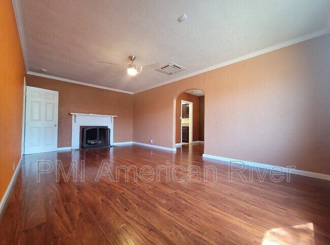 Foto del edificio - 3225 12th Ave