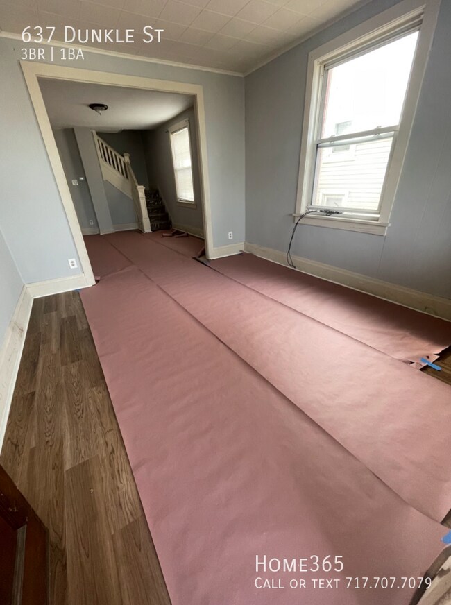 Building Photo - 3 Bedroom, 1 Bath Single Family Home!