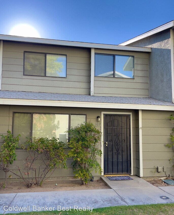 Foto principal - 3 br, 2.5 bath House - 169 E Upjohn Ave
