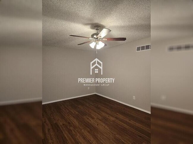 Building Photo - 2442 Soundview Ct