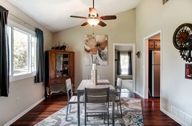 Building Photo - 2127 Skyhawk Dr