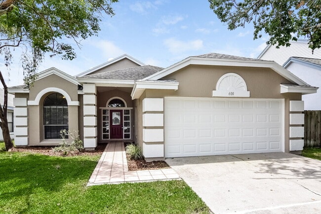 Building Photo - 600 Birgham Pl
