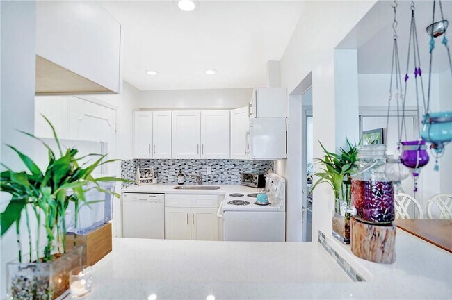 Foto del edificio - 5700 NE 22nd Way