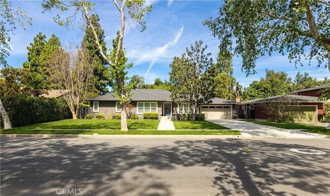 Photo - 933 W Riviera Dr House