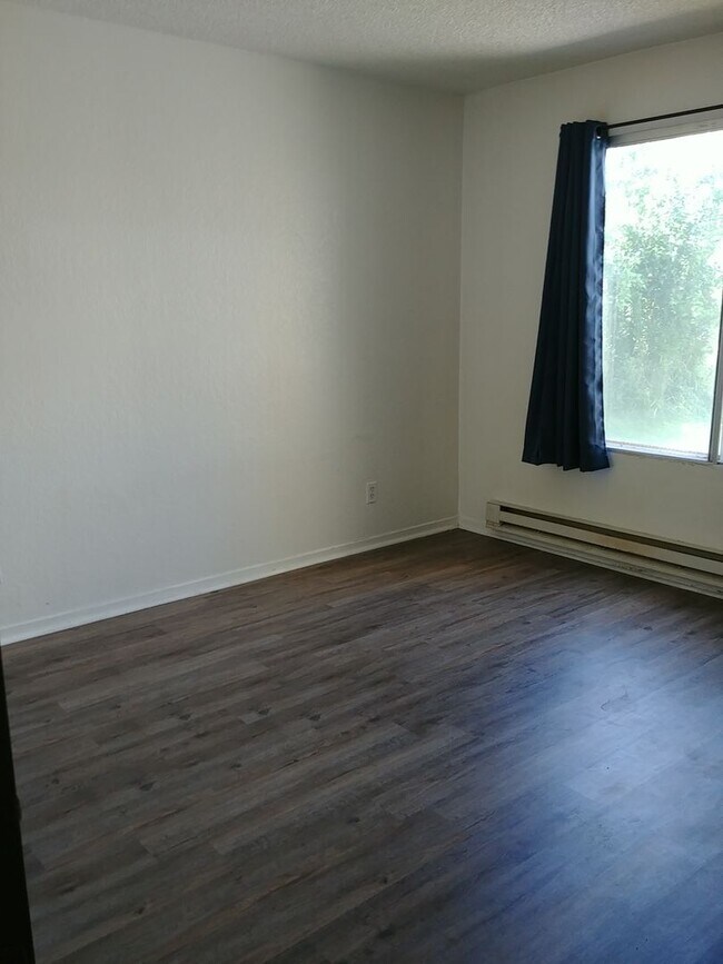 Foto del edificio - Rent Improved! 1 bdr/1ba Close to UNR/Shop...