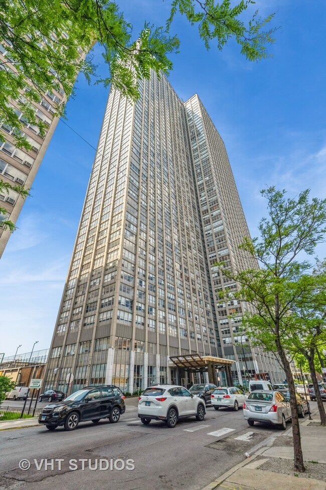 Building Photo - 655 W Irving Park Rd