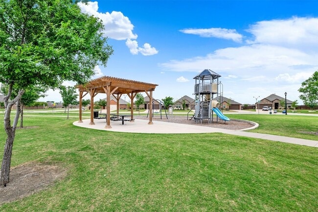Building Photo - 720 Willow View Way
