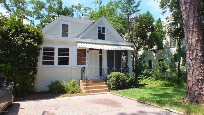 Building Photo - 3215 Herschel St