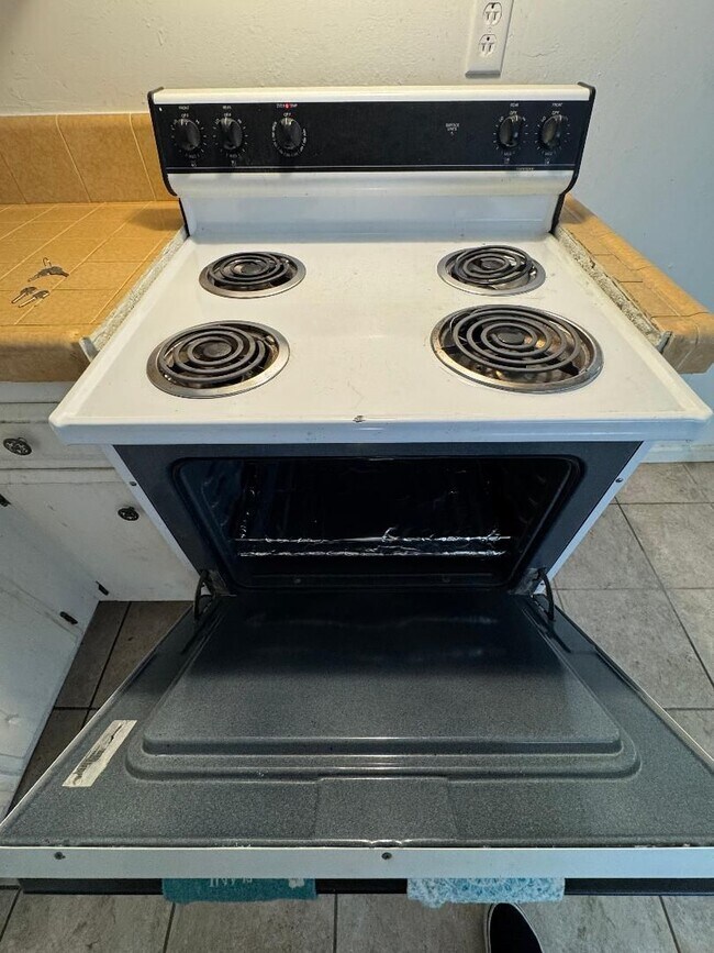 Building Photo - STINE ROAD #B