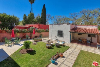 Building Photo - 752 N Las Palmas Ave