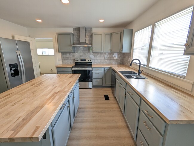 Foto del edificio - 108 Brown St