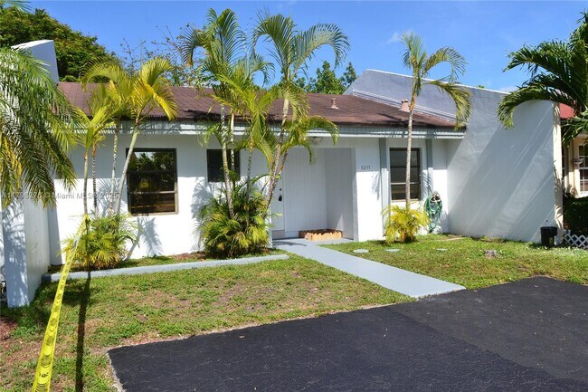 Building Photo - 5211 SW 141st Pl