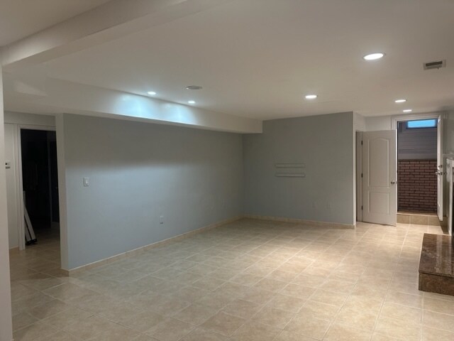 Living Room - 68 Sigourney St