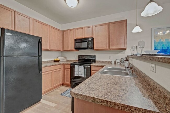 Building Photo - Swan Creek