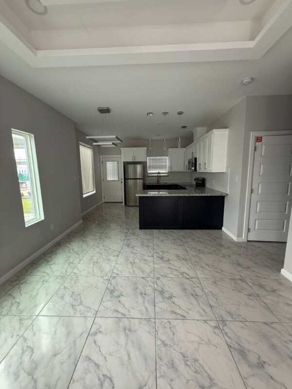 Building Photo - 5808 Northwestern Ave