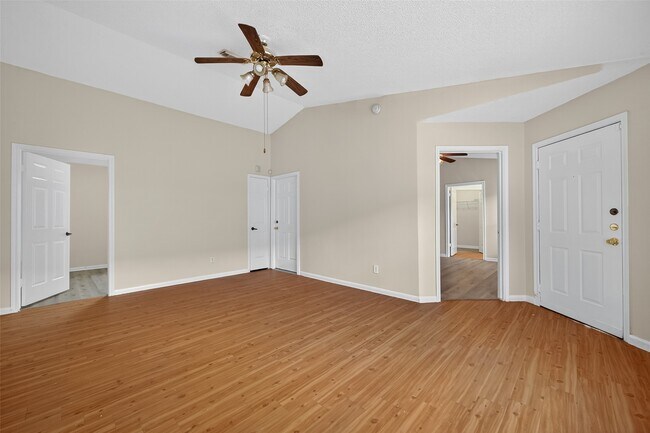 Foto del edificio - 4651 Callery Creek Dr