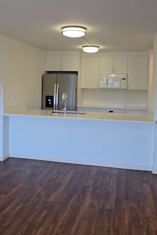 Building Photo - 55 S Judd St