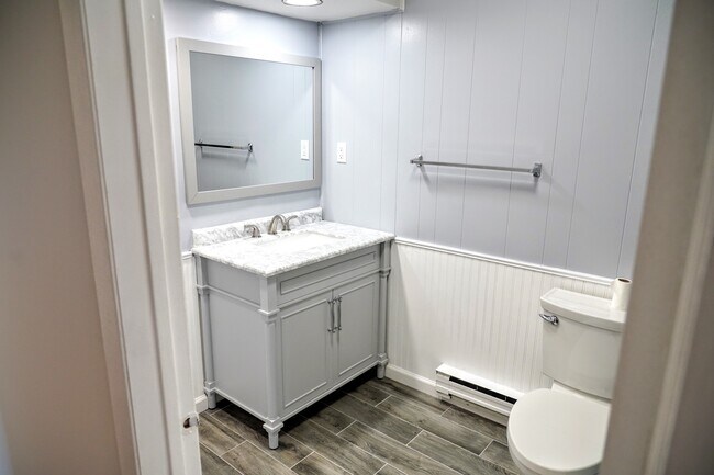 Building Photo - 53 Amberly Dr