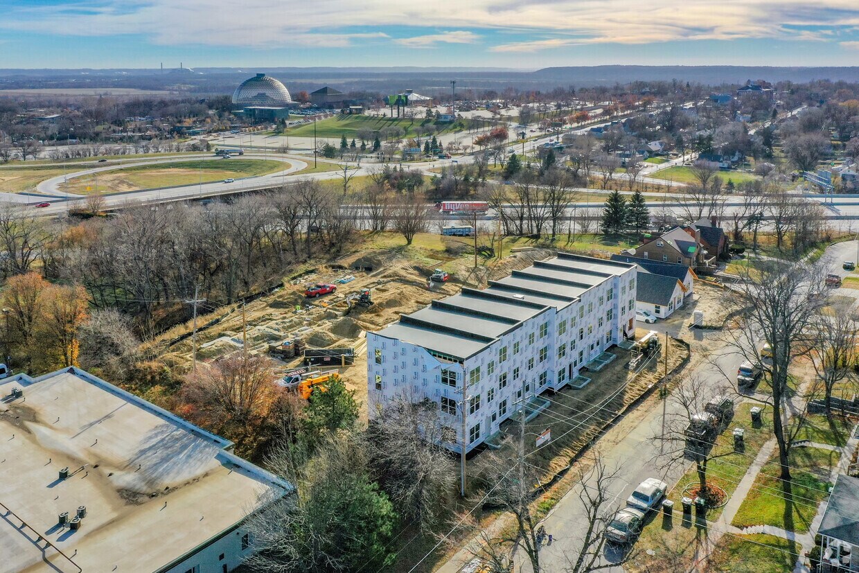 11-29-21 - 3101-3113 S 15th St
