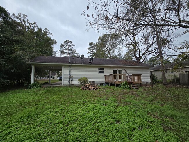 Building Photo - 3 Bedroom 2 bathroom in Adel, Ga