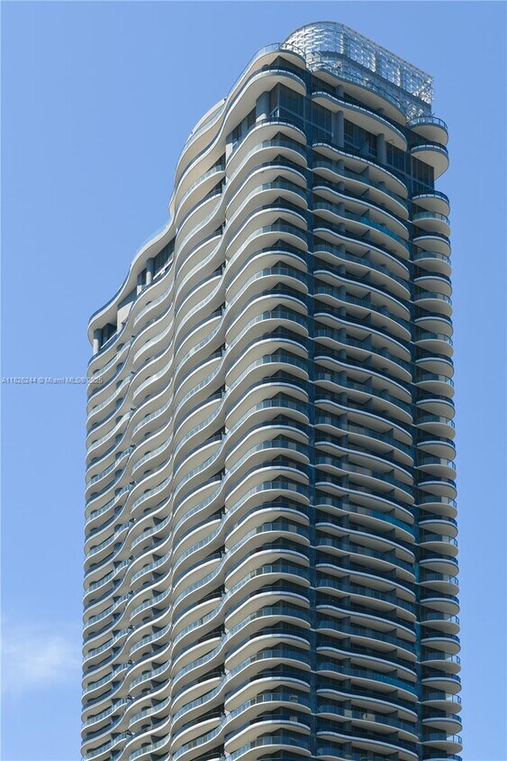 Primary Photo - 1000 Brickell Plaza