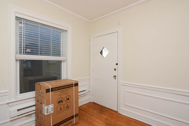 Foto del edificio - 2132 N Fremont St