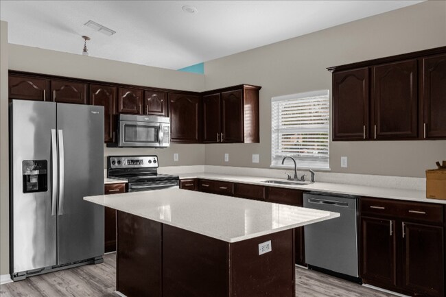 Building Photo - 315 Appaloosa Ct