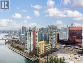 Building Photo - 9 Smithe Mews