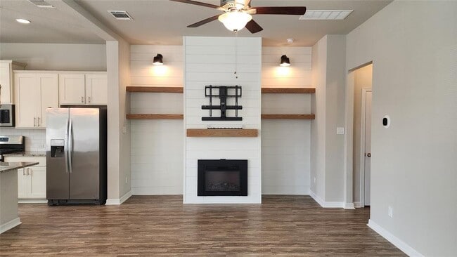 Building Photo - 2208 Dillon Pond Ln