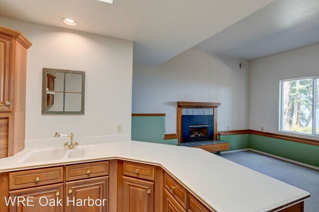Building Photo - Studio, 1 bath House - 296 Alta Vista Ave