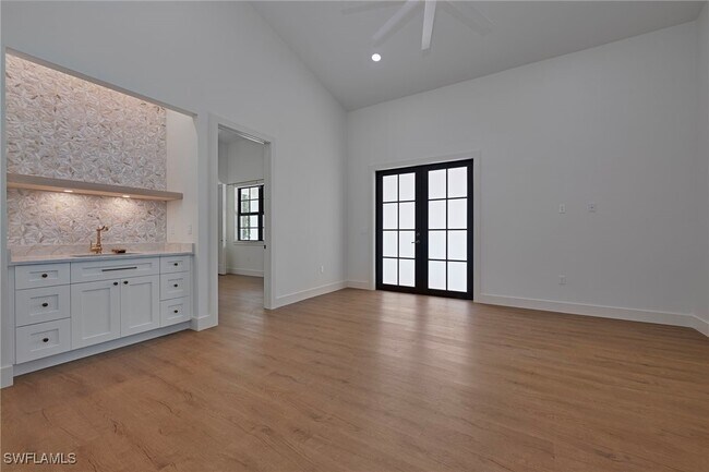 Foto del edificio - 1373 Shady Ln