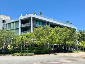 Building Photo - 101 Sunrise Dr