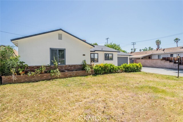 Building Photo - 9676 Bolton Ave