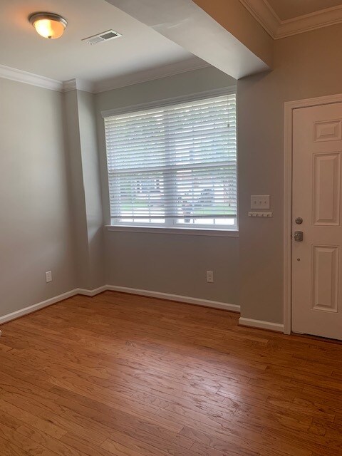 Foto del edificio - 151 Florians Dr