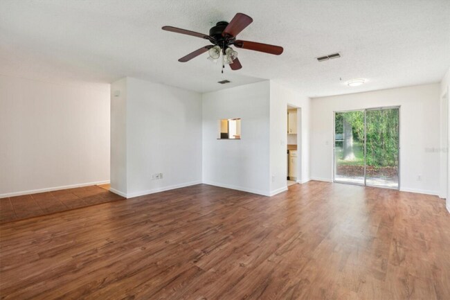 Foto del edificio - 8204 SW 13th Rd