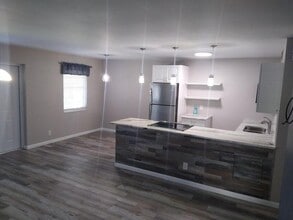 Building Photo - 311 Chatham O