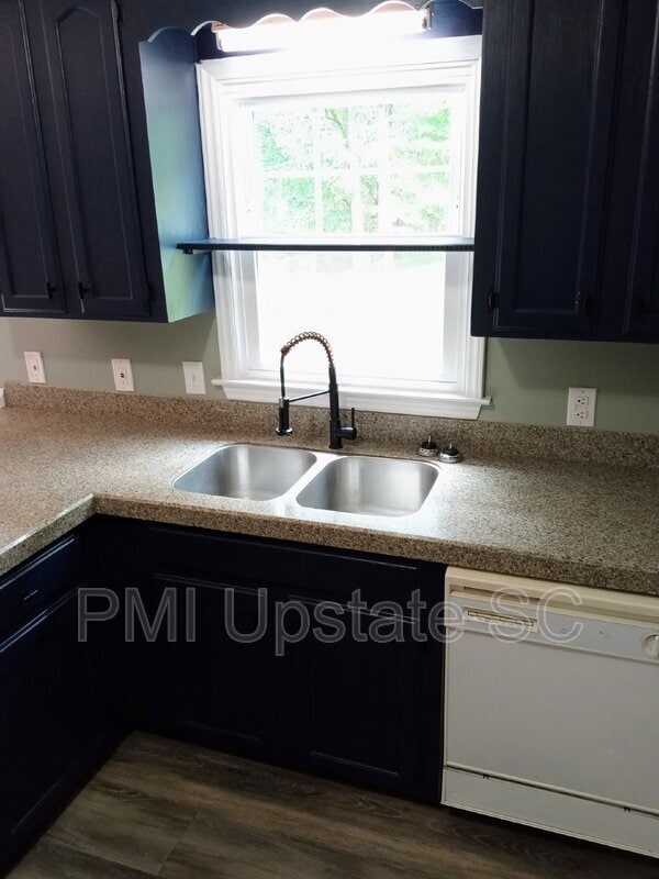 Building Photo - 4221 SC-5