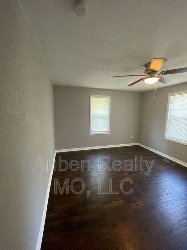 Building Photo - 5003 N Lister Ave
