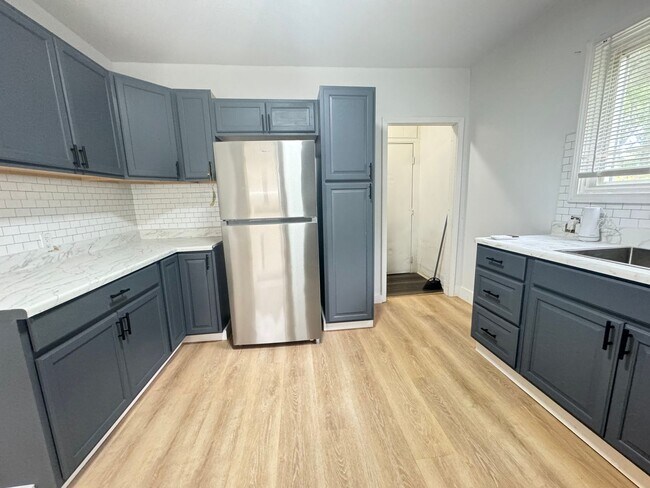 Foto del edificio - 148-152 Grand Avenue