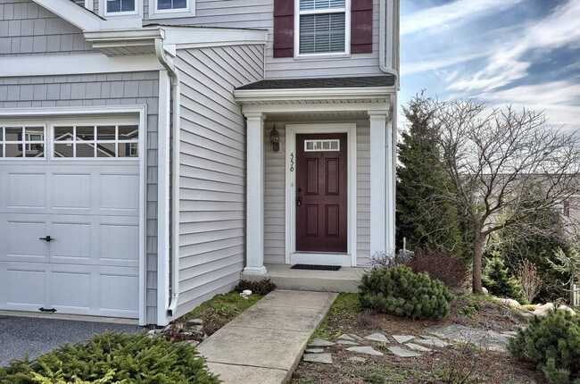 Building Photo - 556 Fox Ridge Ln