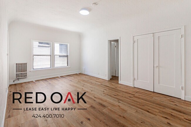 Building Photo - 739 S Normandie-404