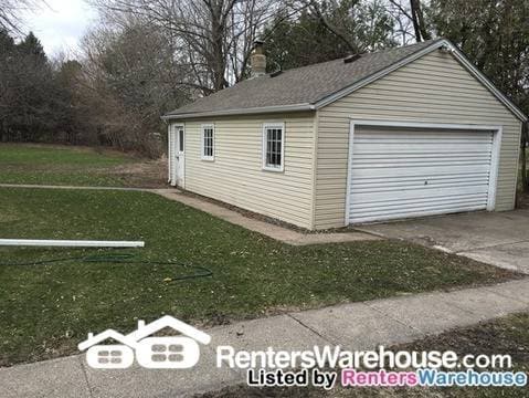 Building Photo - 7033 Lakeview Dr