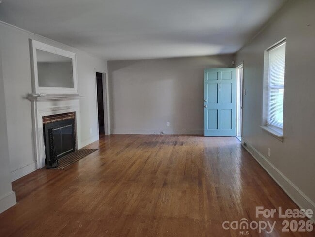 Building Photo - 750 Brockbank Rd