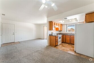 Building Photo - 7300 W Pirates Cove Rd