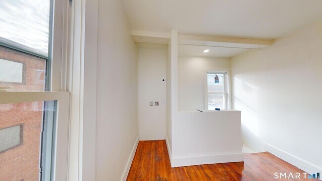 Foto del edificio - 736 Main St