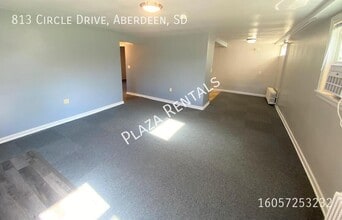 Building Photo - 1101 N 1st St