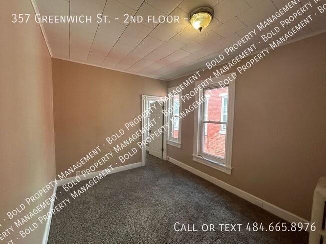 Building Photo - 357 W Greenwich St
