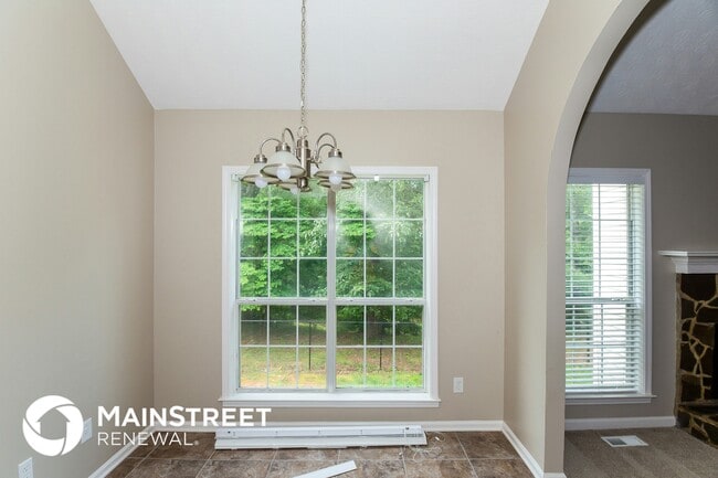 Building Photo - 121 Aristocratic Way