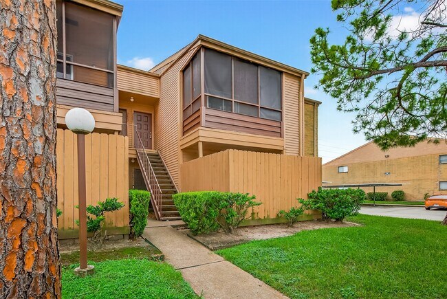 Foto del edificio - 10555 Turtlewood Ct