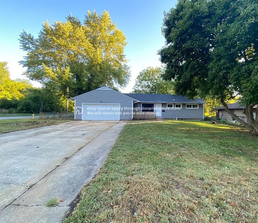 Primary Photo - 7700 E 108 Terrace